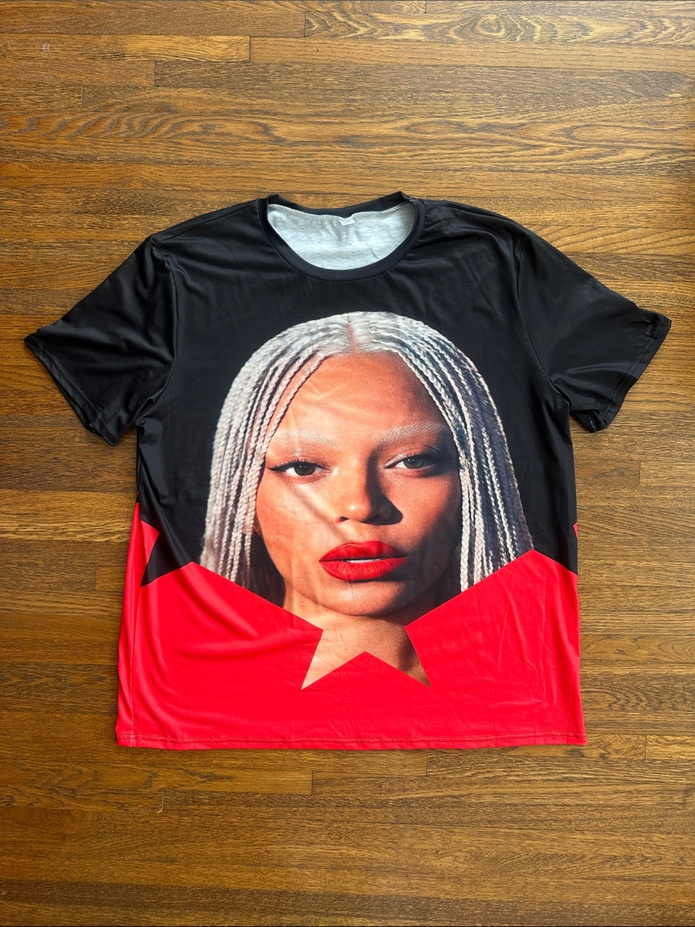 Beyoncé Cowboy Carter Print Black & Red Oversized Tee
